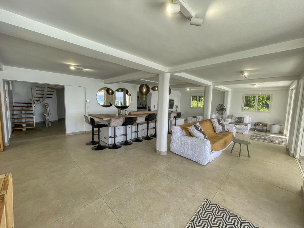 30 Location villa piscine vue mer ilet Gosier Guadeloupe_sejour
